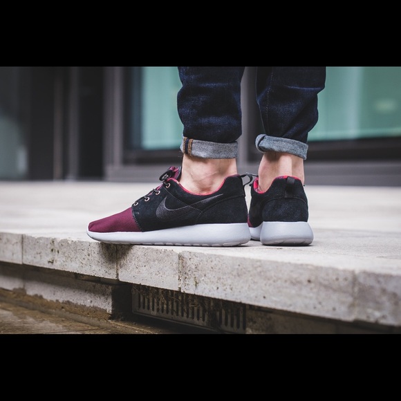🆕NIKE Men's Roshe One Premium, Night Maroon/Black - Picture 4 of 8